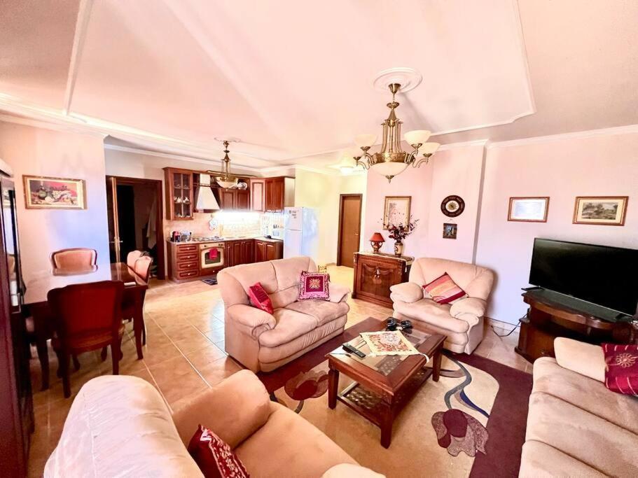 Central Tirana Flat Near Bazaar Zewnętrze zdjęcie