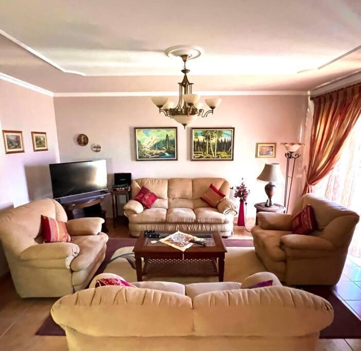 Central Tirana Flat Near Bazaar Zewnętrze zdjęcie