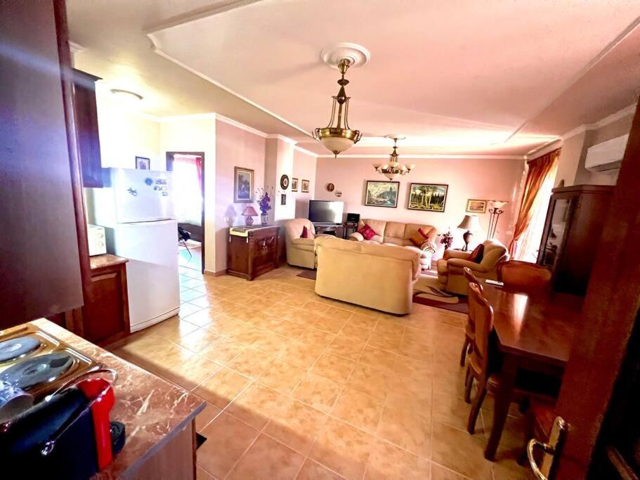 Central Tirana Flat Near Bazaar Zewnętrze zdjęcie